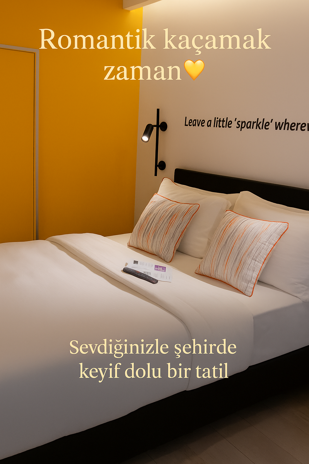 Sarı ve beyaz tonlarda dekore edilmiş, modern tasarımlı Sparkle Hotel odası – Şişli İstanbul merkezde butik otel konaklama